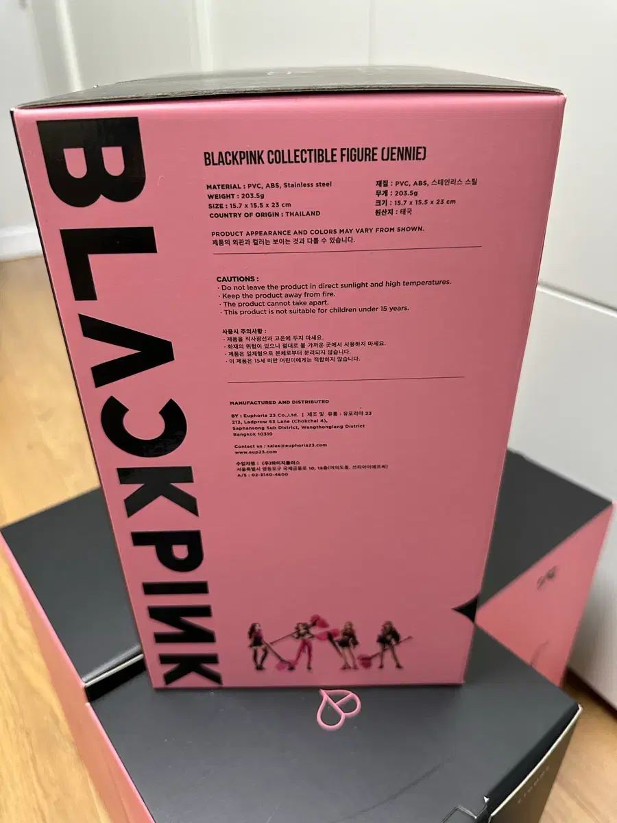 【超レア】BLACKPINK JENNIE コレクターズフィギュア 限定版 超レア】BLACKPINK JENNIE コレクターズフィギュア 限定版 超レア