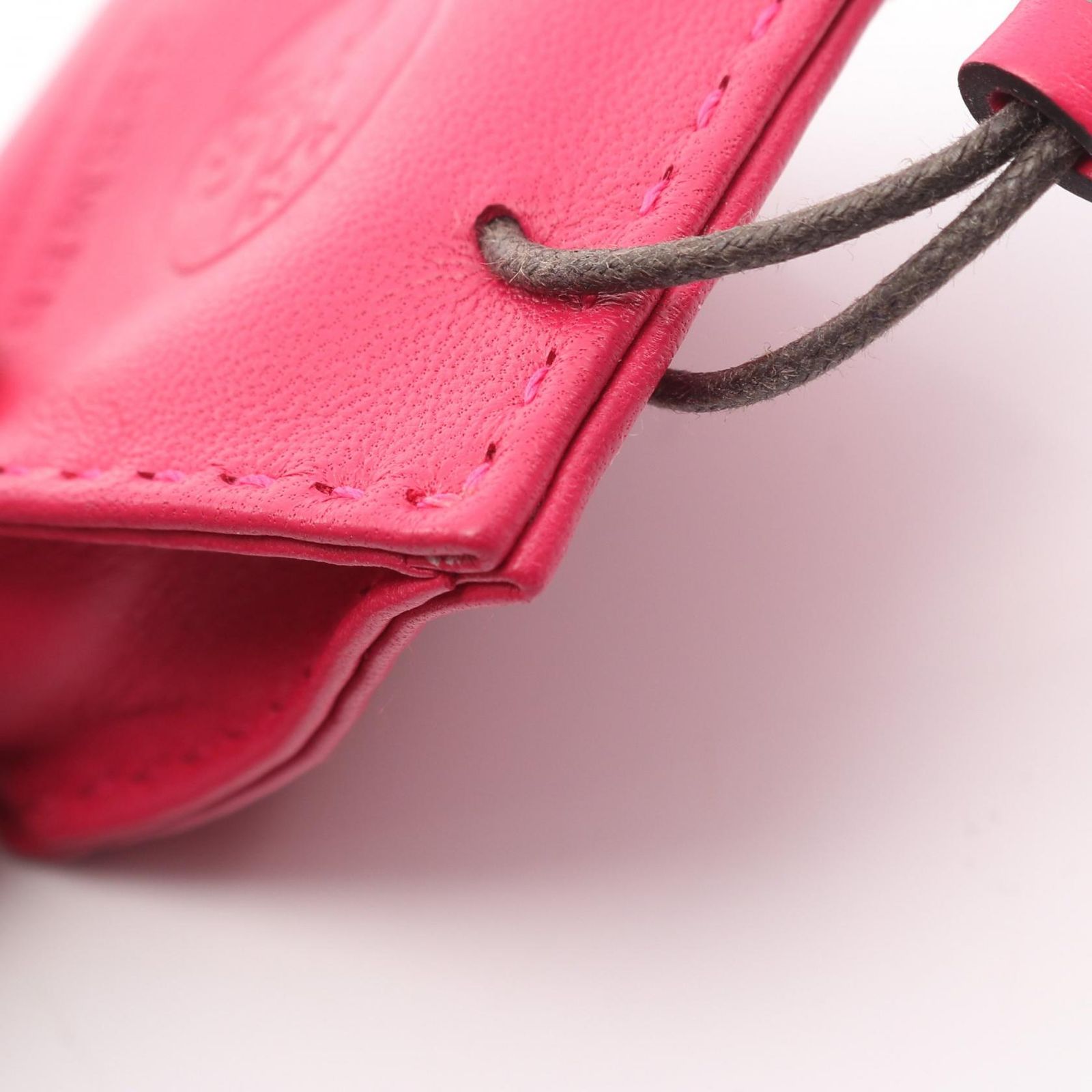 エルメス HERMES チャーム サックオランジュ ローズメキシコ レザー エルメス HERMES チャーム サックオランジュ ローズメキシコ レザー