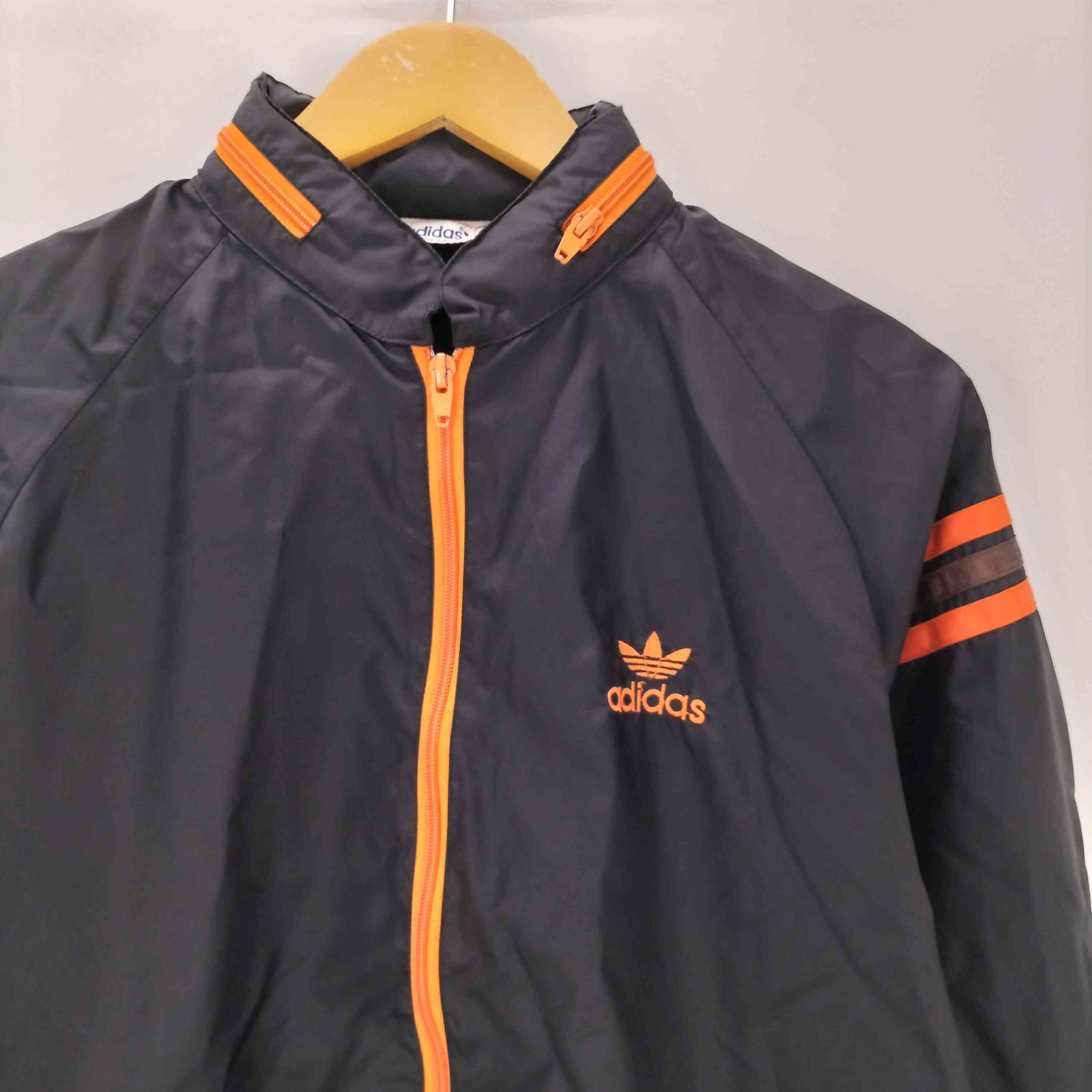 アディダス adidas 90S デサント製 三角タグ トレフォイル ロゴ 刺繍