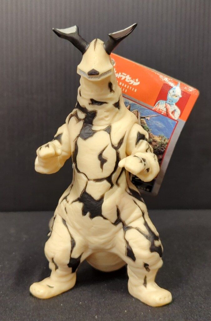バンダイ ウルトラ怪獣シリーズ エレキング 3 - メルカリ