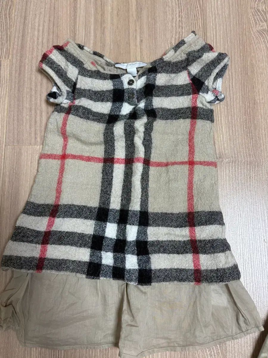 バーバリーキッズ ワンピース 4y BURBERRY ワンピース 4Y [BURBERRY