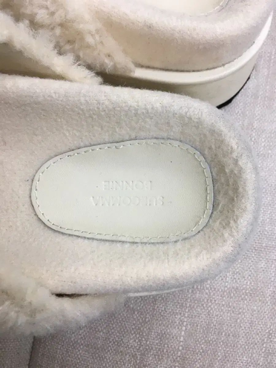  ♥ FW 22年 BONNIE アイビー シープスキン ミュール 245 サンダル サンダル ミュール