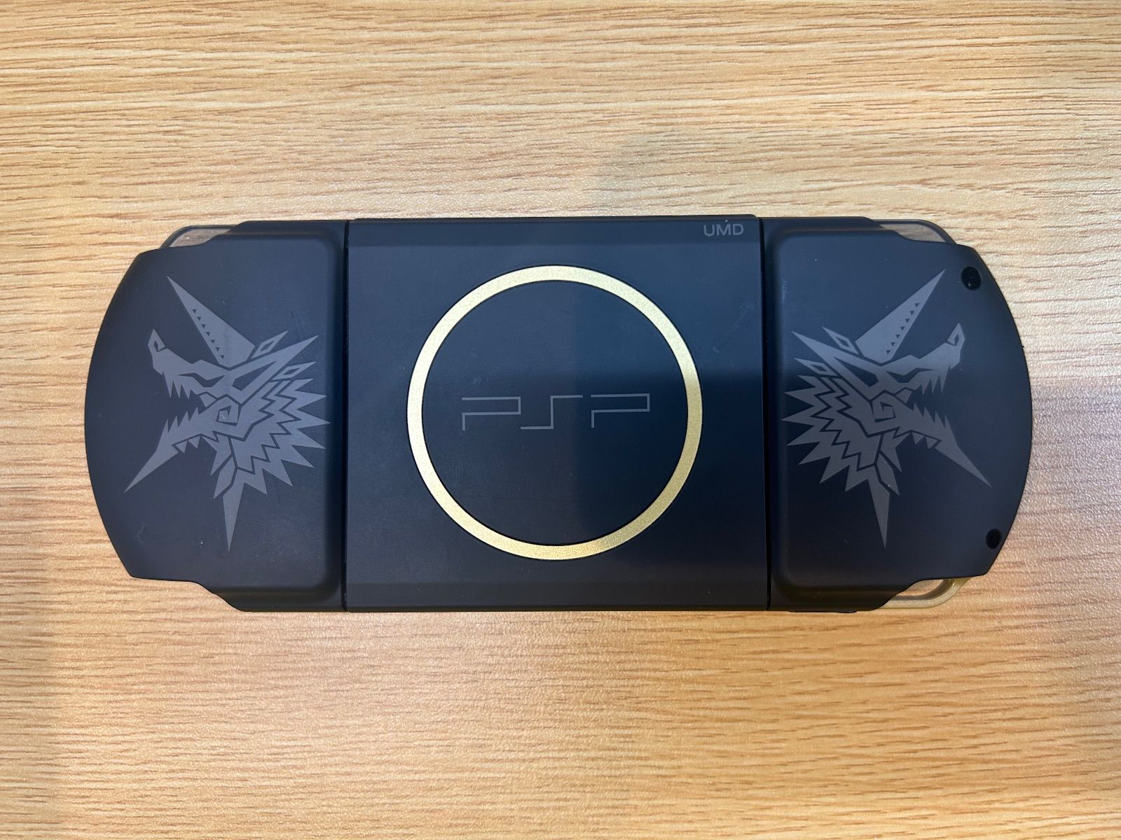 PSP プレイステーション ポータブル モンスターハンターポータブル 3 rd ハンターズモデル 3000 MB