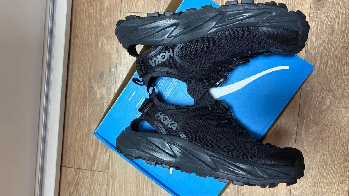 ホカオネオネ ホパラ