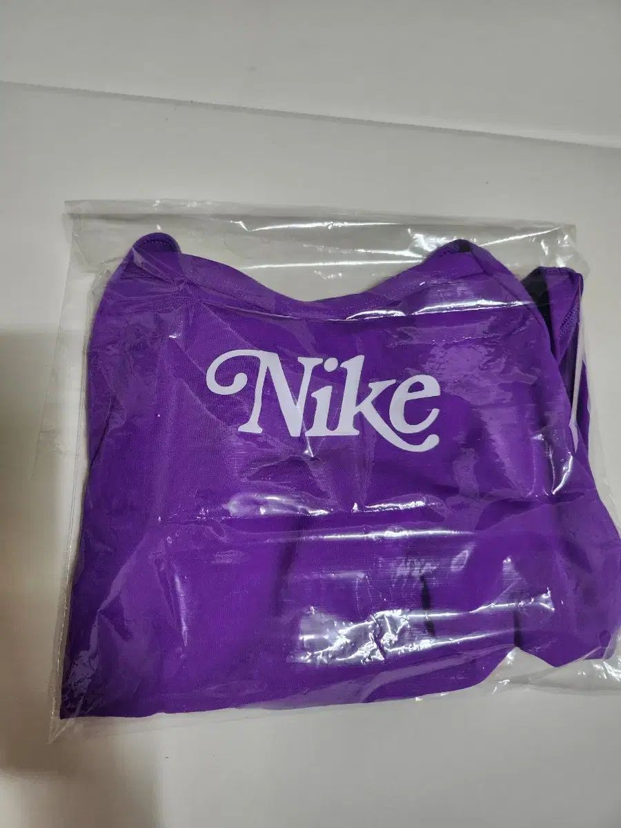 ナイキ ヘリテイジ レトロ ワイルドベリー レーサーバック 32