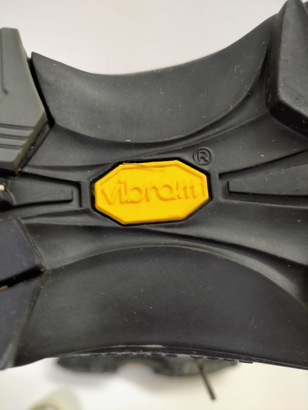 トレッキング ブーツ