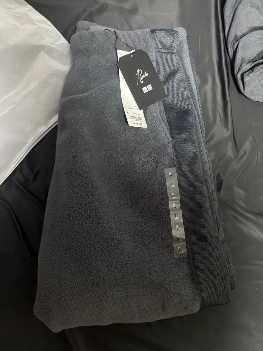 L ユニクロ ニードルズ フリース パンツ グレー