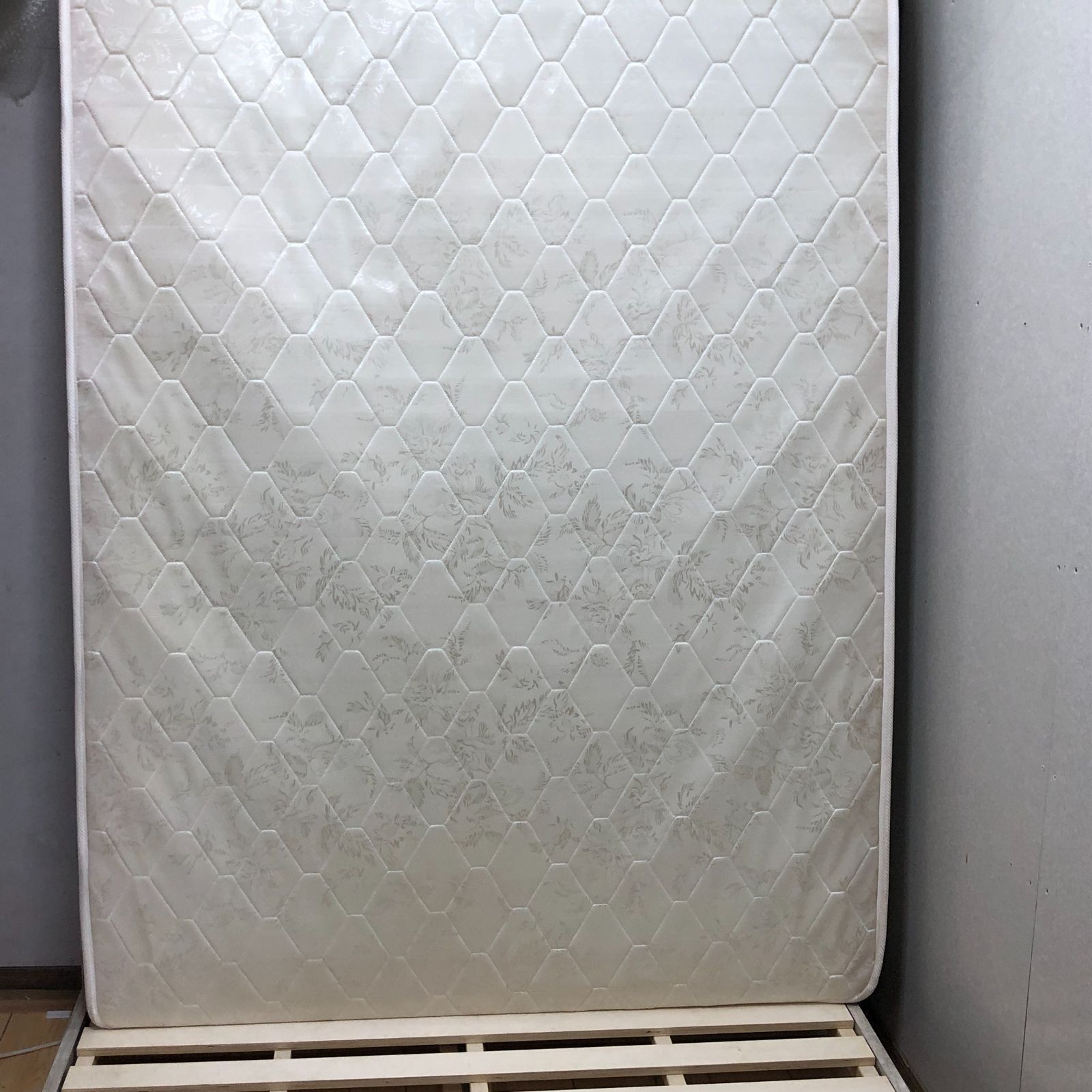 木目調 ダブルベッド 照明付き グレー系 おしゃれ 北欧風 250628- 木目調 ダブルベッド マットレス付 照明付き 幅140×200cm グレー系