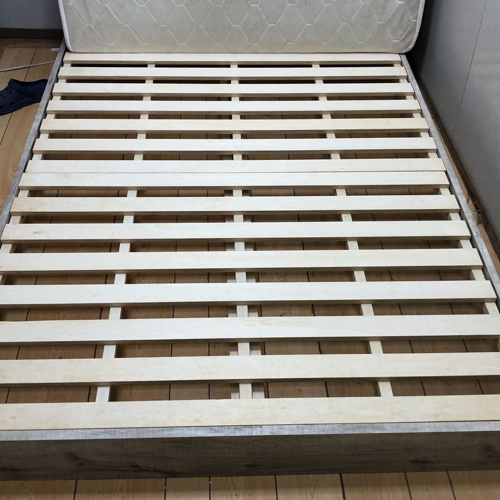 木目調 ダブルベッド マットレス付 照明付き 幅140×200cm グレー系