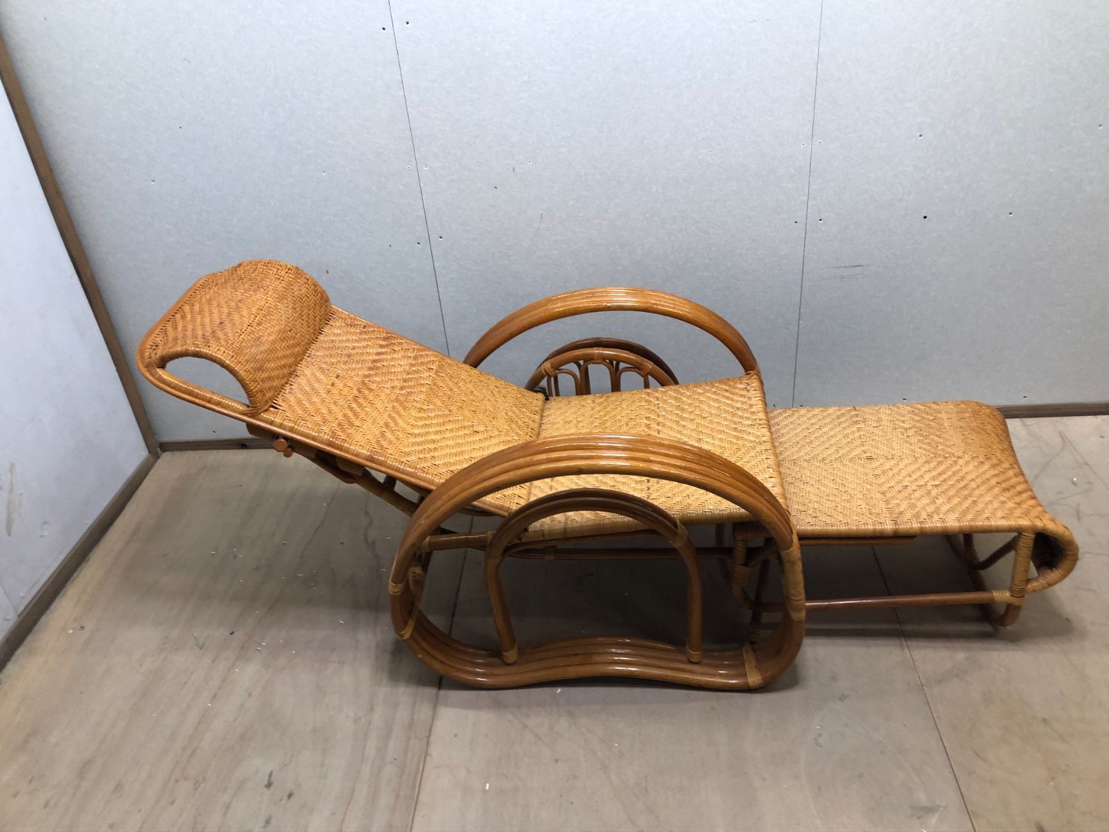 藤椅子 ラタン 3段階 リクライニングチェアー ブックスタンド 古道具