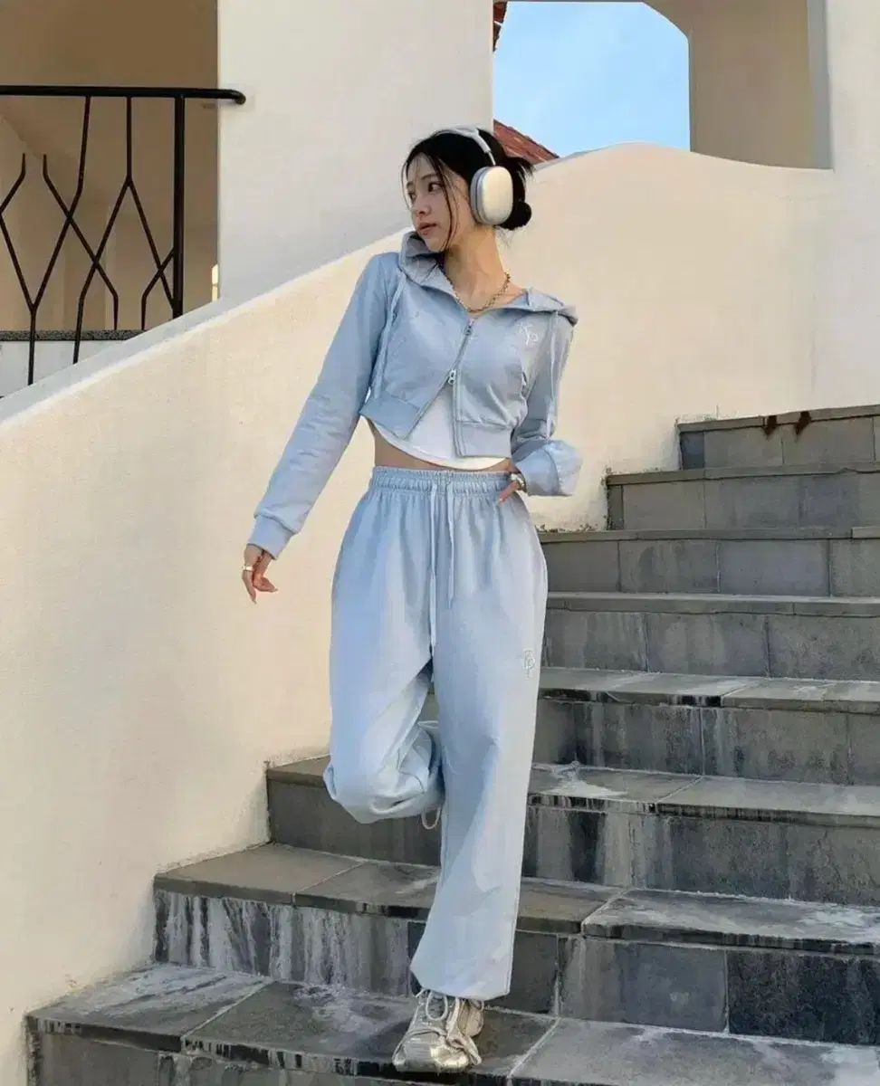 カーキポイント トレーナー セットアップ スカイブルー