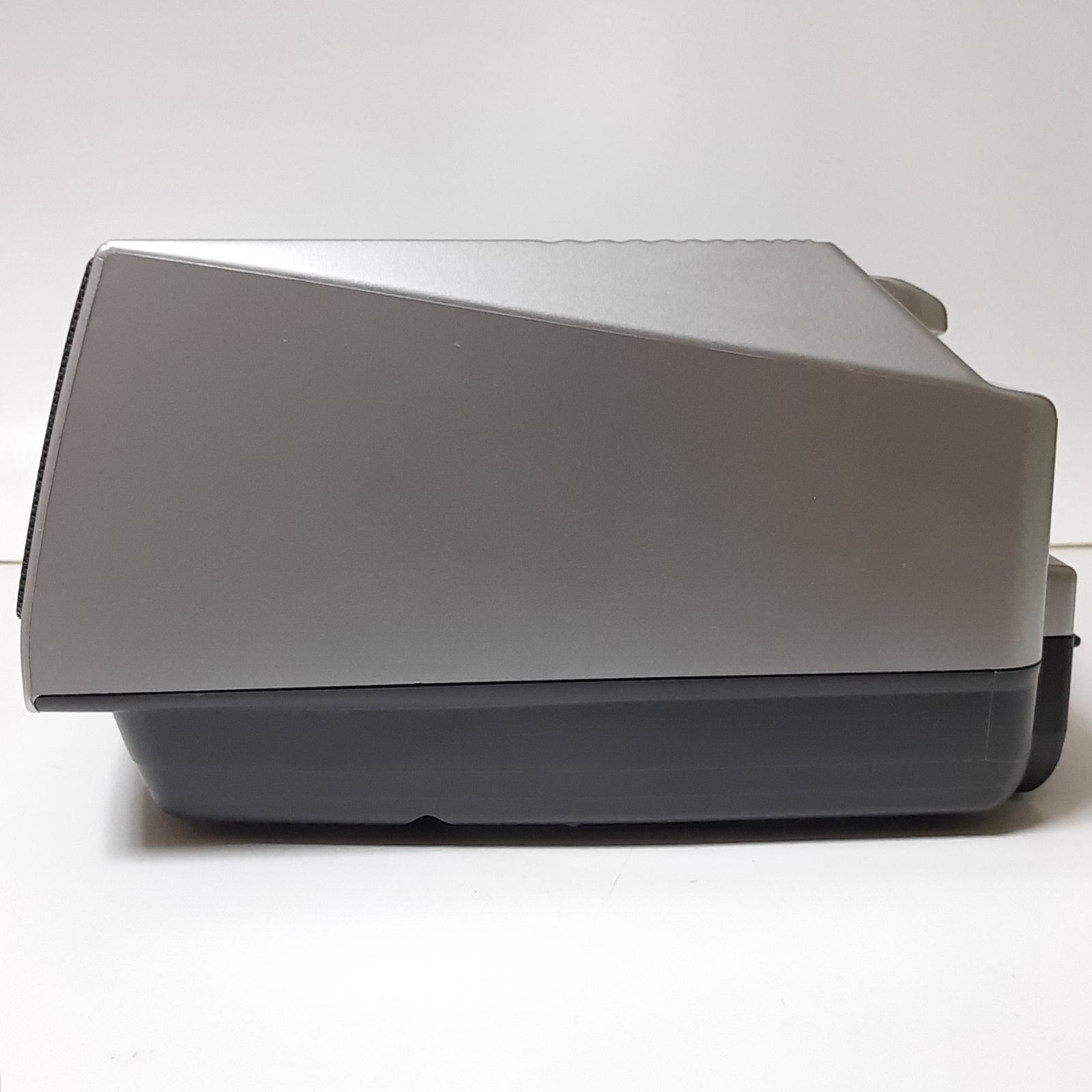 Panasonic RX-ED57 ポータブルラジカセ Amazon.co.jp: パナソニック CDラジオカセット シルバー RX-ED57-S