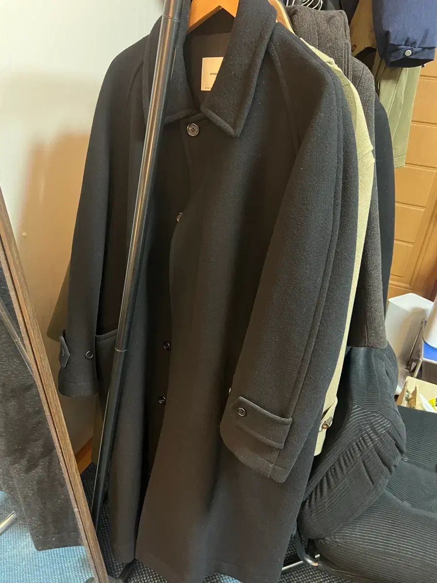 INTHERAW インザロウ バルマカーン ウール ローブ コート ブラック