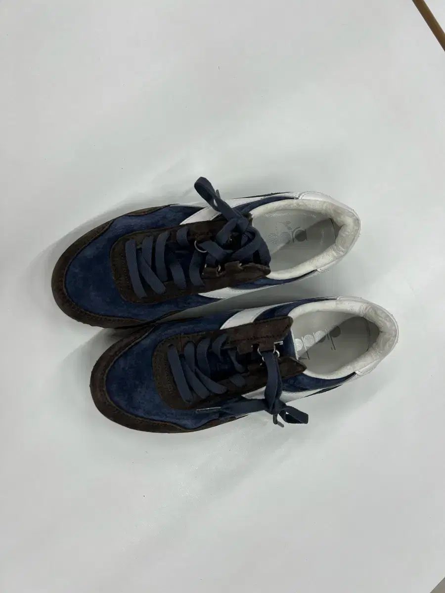 【最新作，お買い得】 Diadora heritage 220 スニーカー キッズ その他