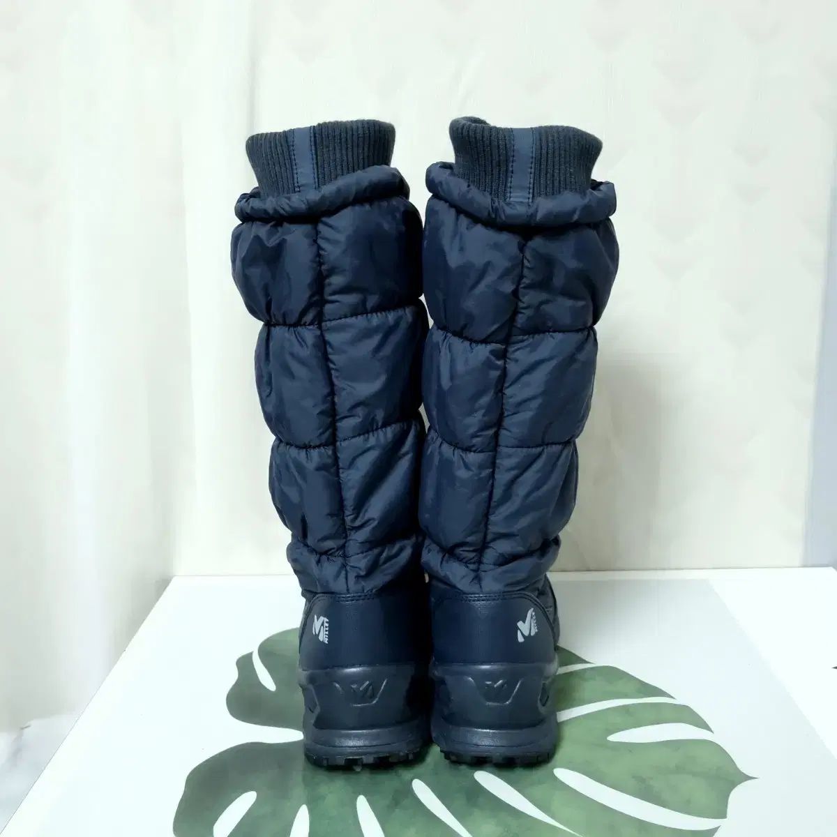 ダウンロングブーツ