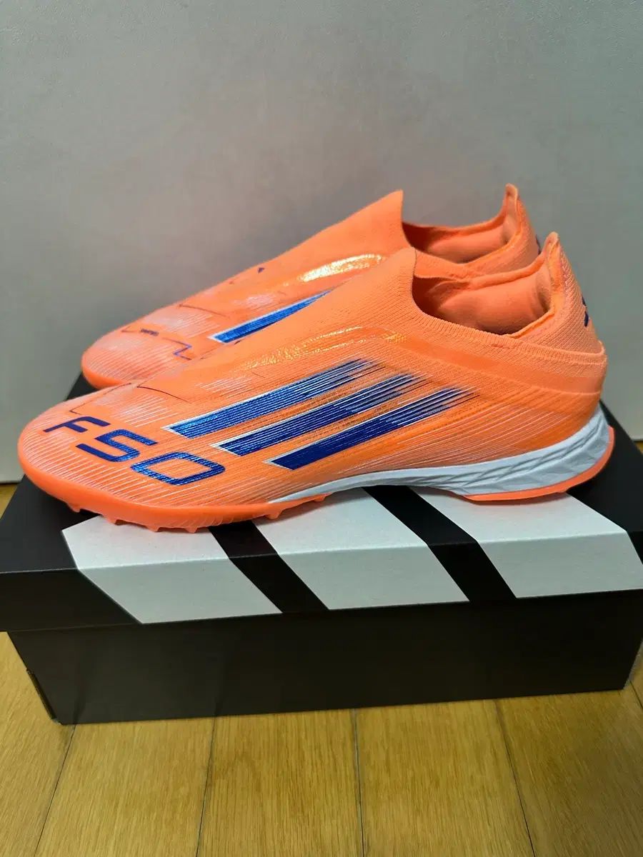 アディダス F 50 プロ LL tf 260 サイズ