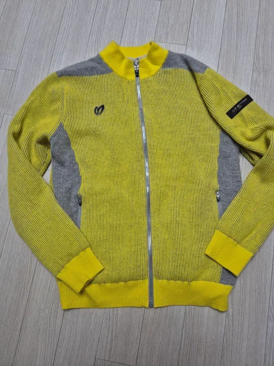 マスターバニーエディション 防風ジップアップ 100 サイズ