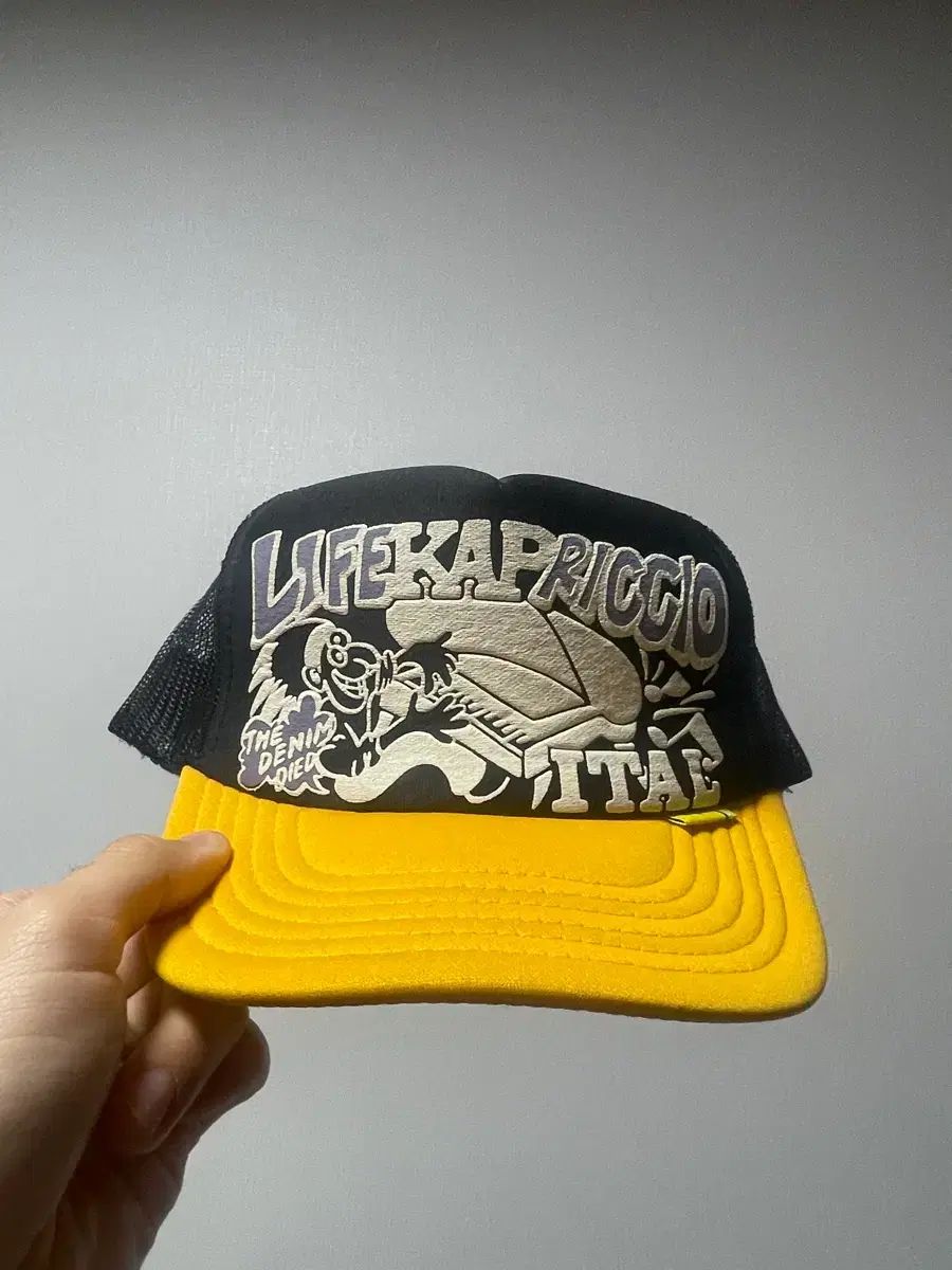 キャピタル カプリッチオ トラッカーキャップ