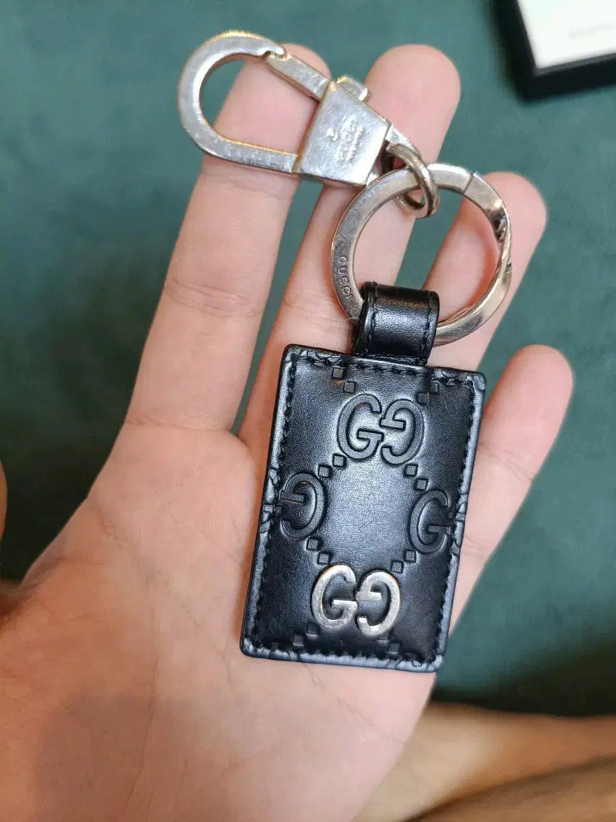 グッチ シグネチャー キーホルダー