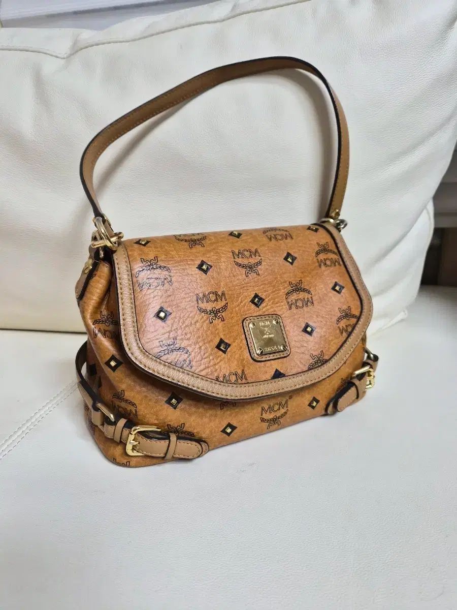 MCM ロゴ ヴィセトス モノグラム ショルダーバッグ ブラウン