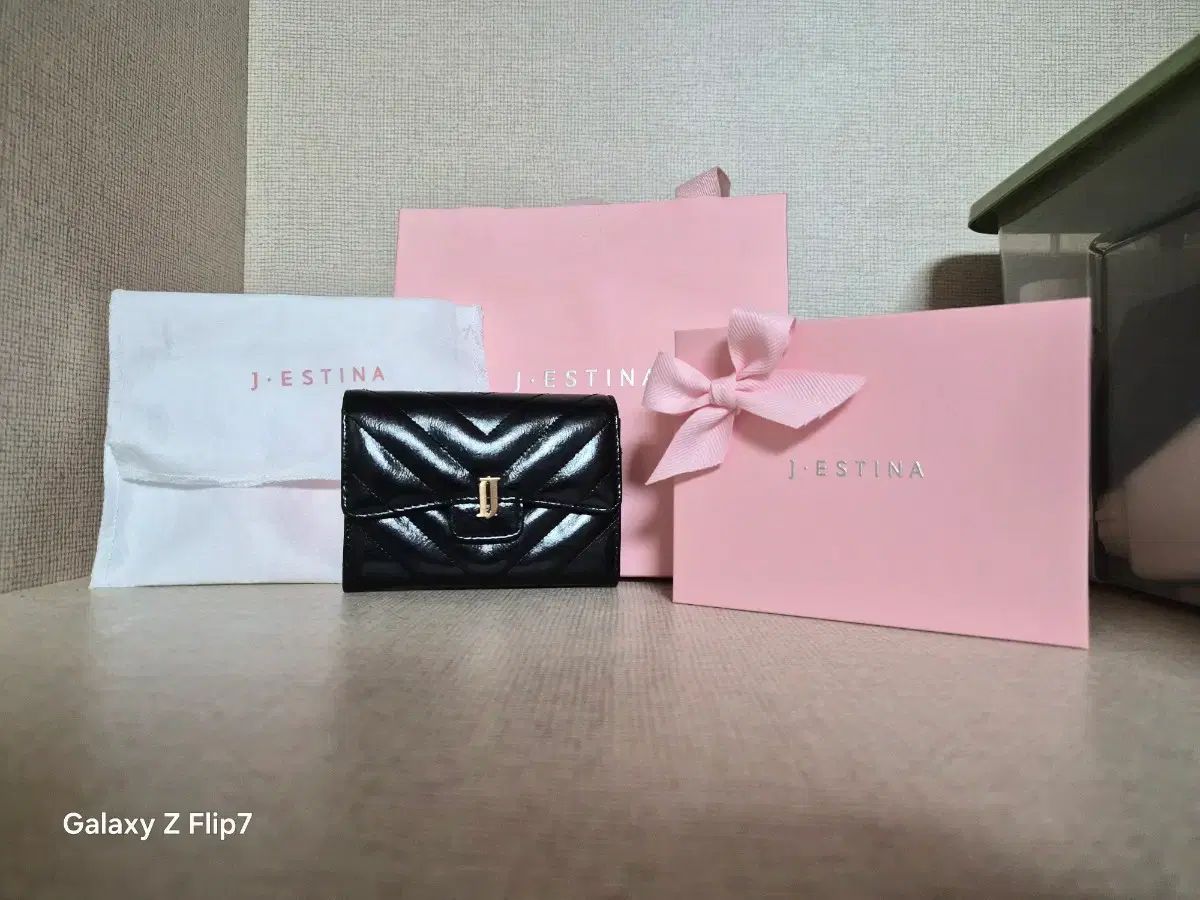 J ESTINA ジェイエスティナ ブラック キルティング カードウォレット