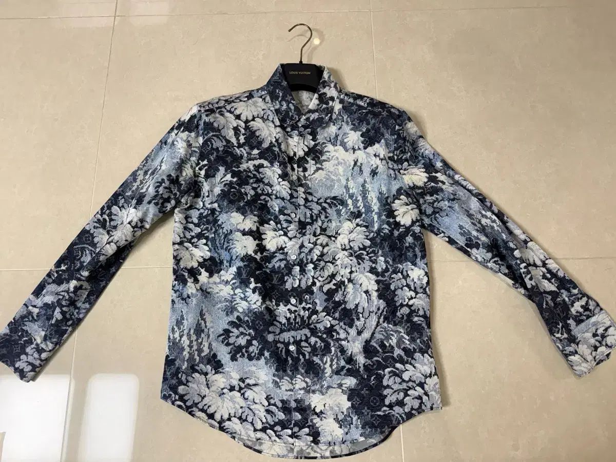 ルイヴィトン フラワー プリント シャツ