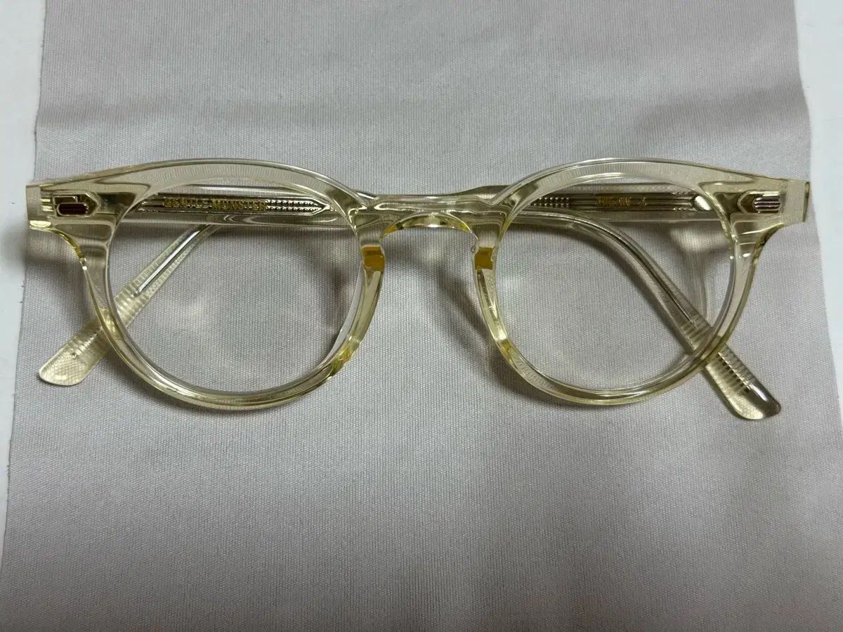 GENTLE MONSTER ジェントルモンスター クリア ウェリントン型メガネ