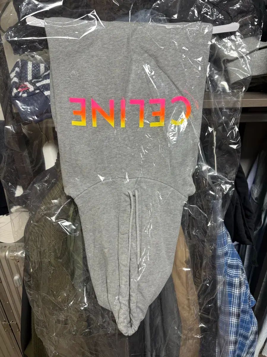 Celine セリーヌ WHO フード