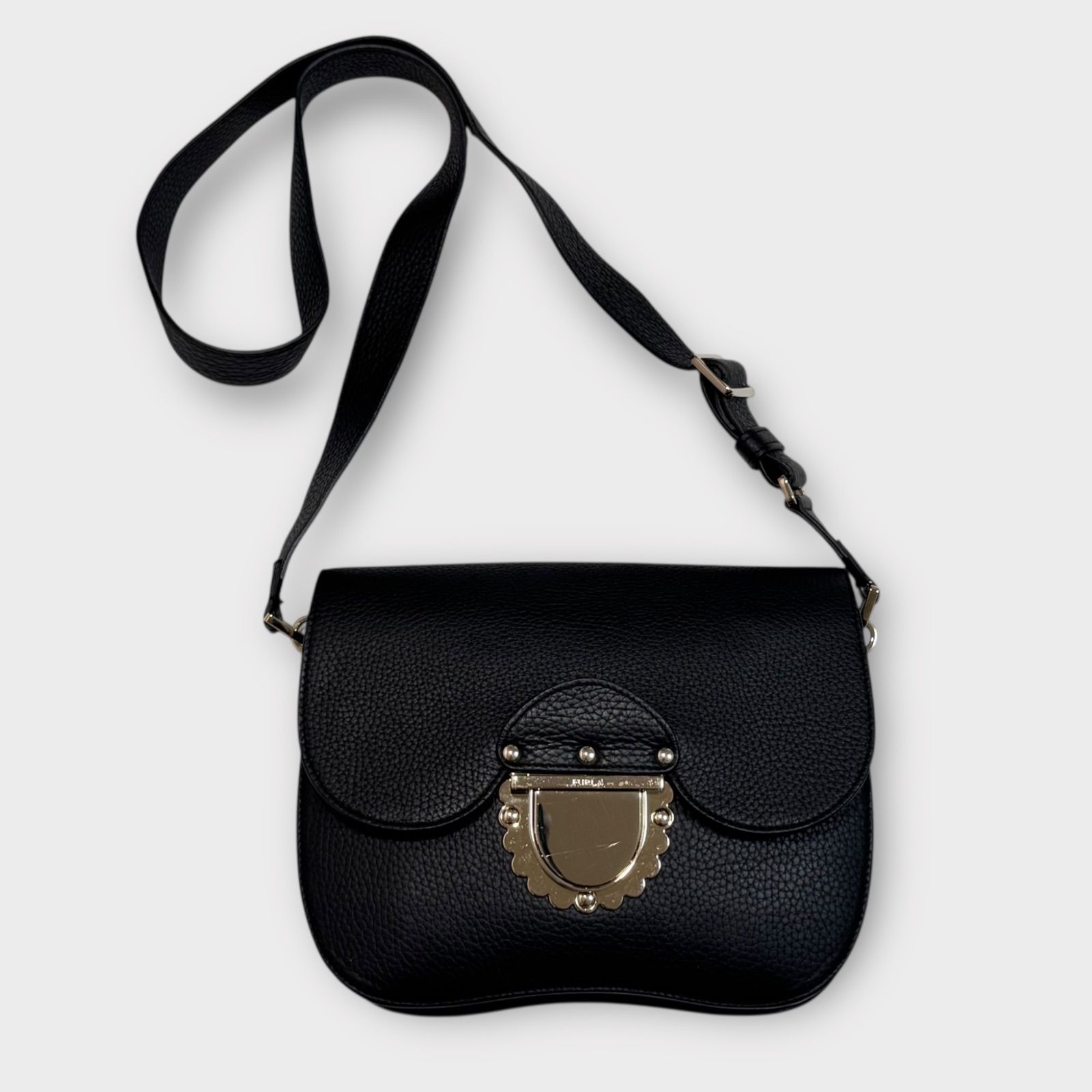 超美品！FURLA フルラ ドゥカーレ レザー ショルダーバッグ クロス