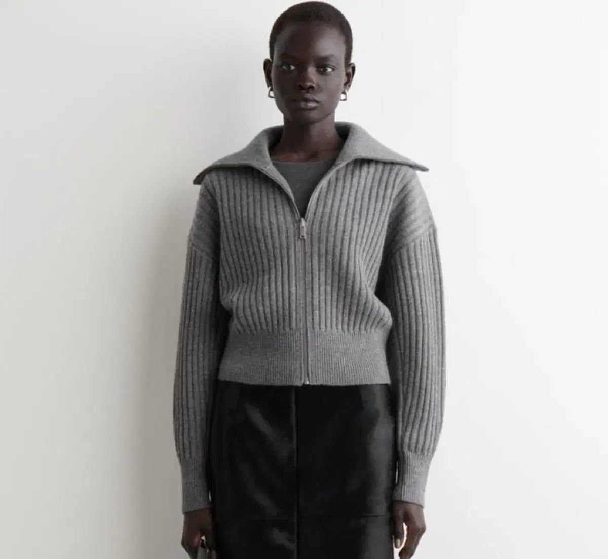 COS リブド メリノ ウール カーディガン