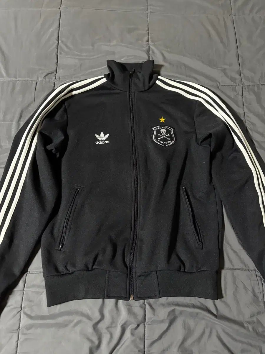 アディダス オール Orlando Pirates ヒトカゲ スカル ジャージ トラックジャージ ジャケット