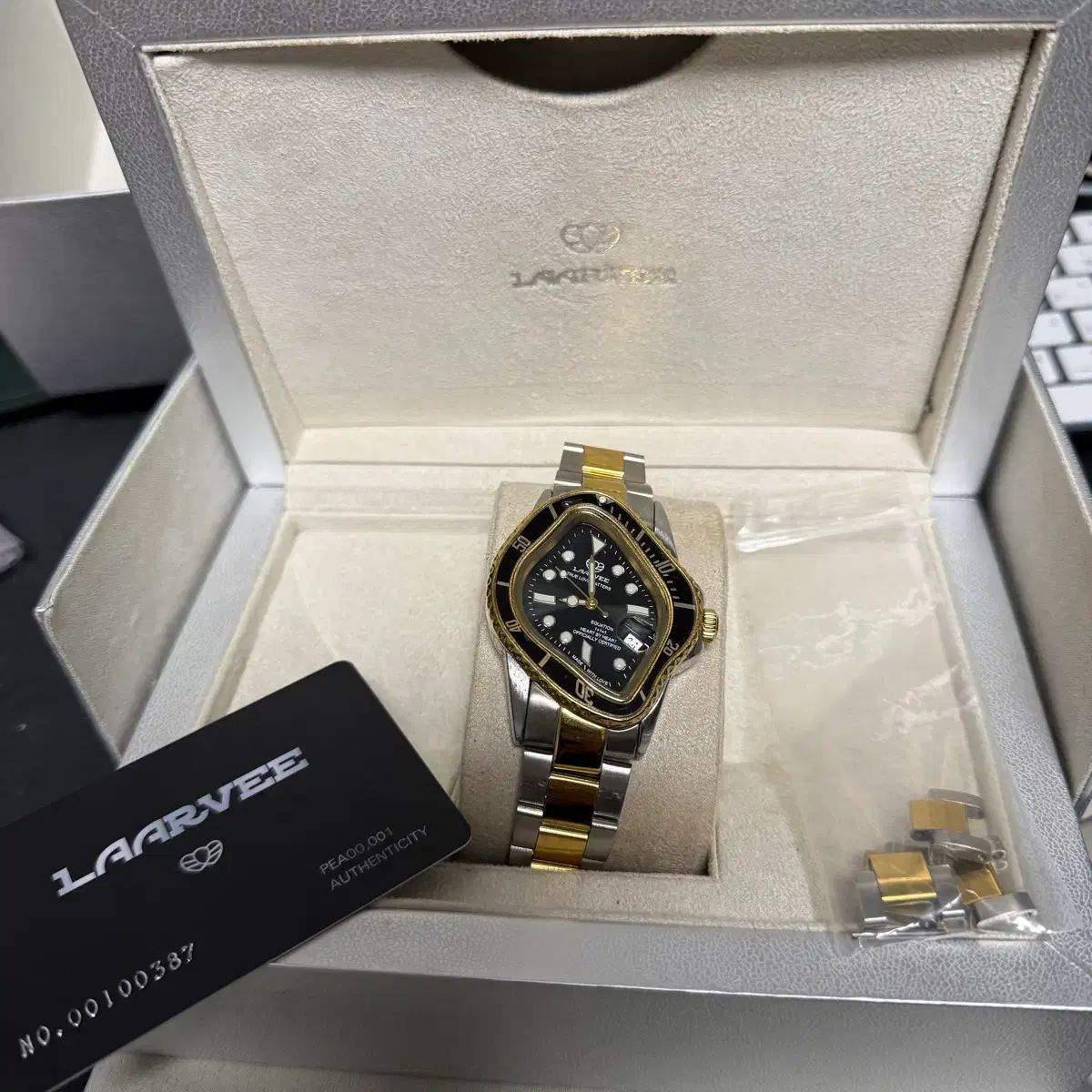 laarvee ラルビ Pea 001 黒コンビ