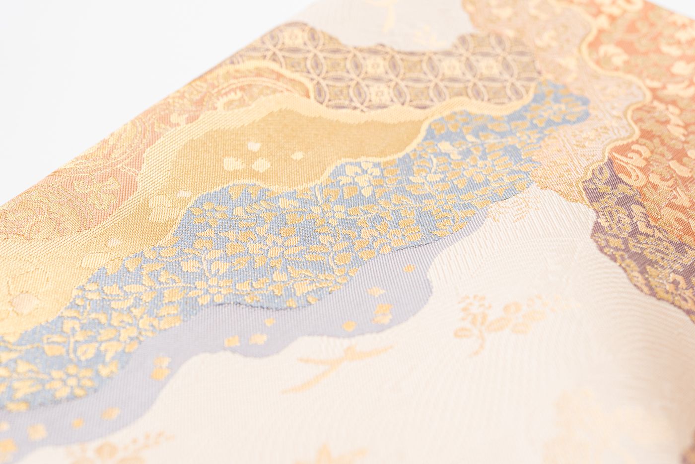  袋帯 道長取りに花唐草や七宝など 袋帯 帯