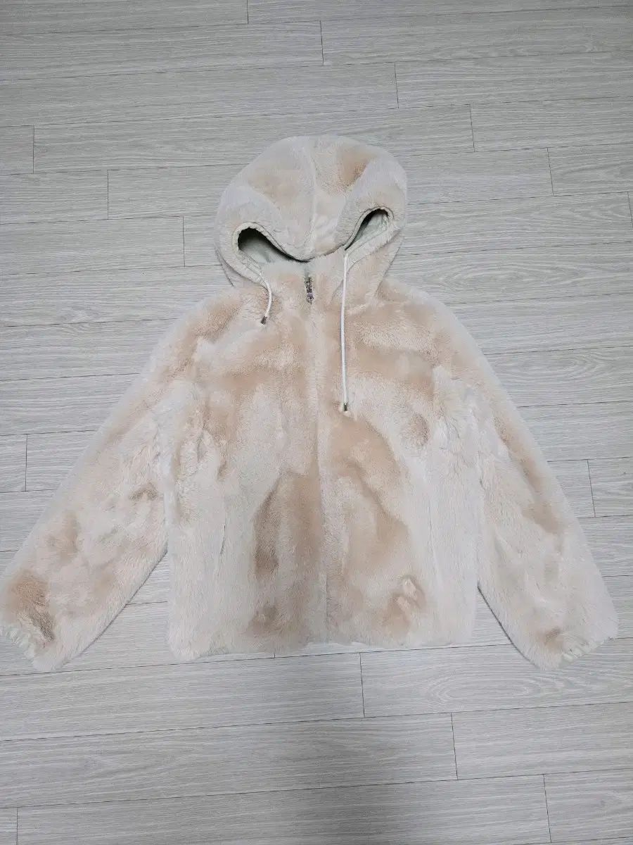 マージュ アイボリー ファー フード ジップアップ
