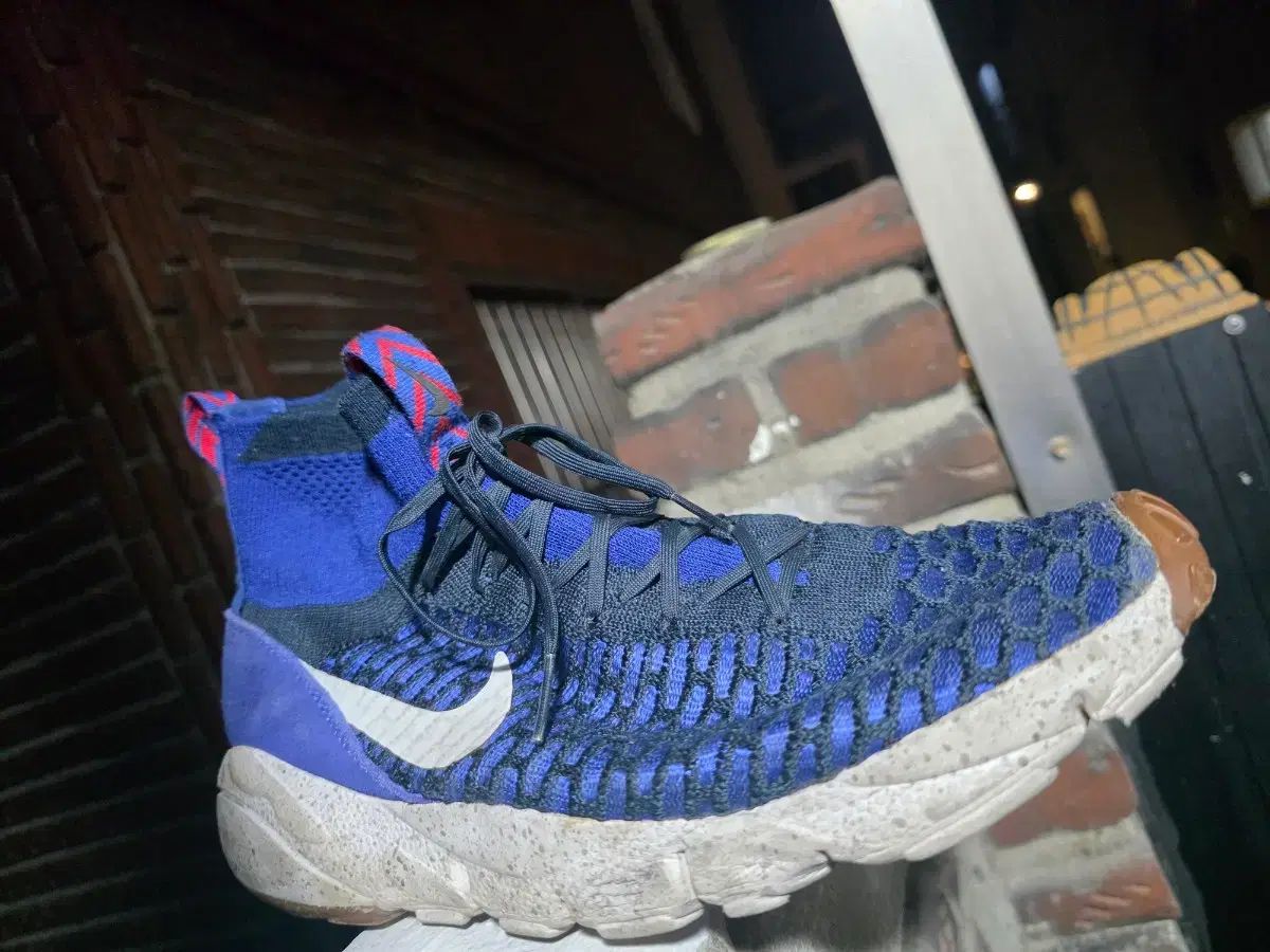 ナイキ フライニット スニーカー ブルー 42