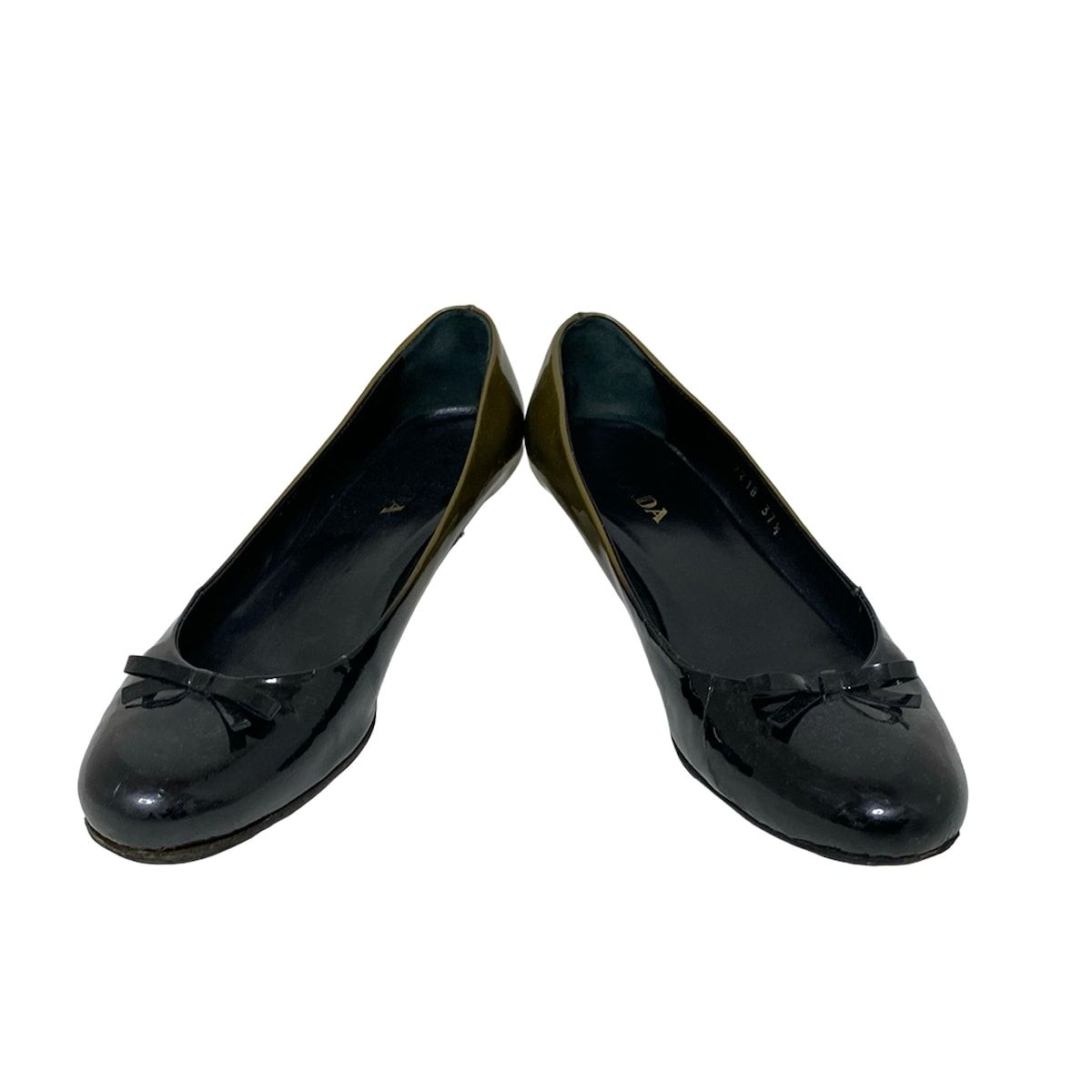 PRADA(プラダ) パンプス 37 1/2 レディース - 黒×カーキ レザー - メルカリ