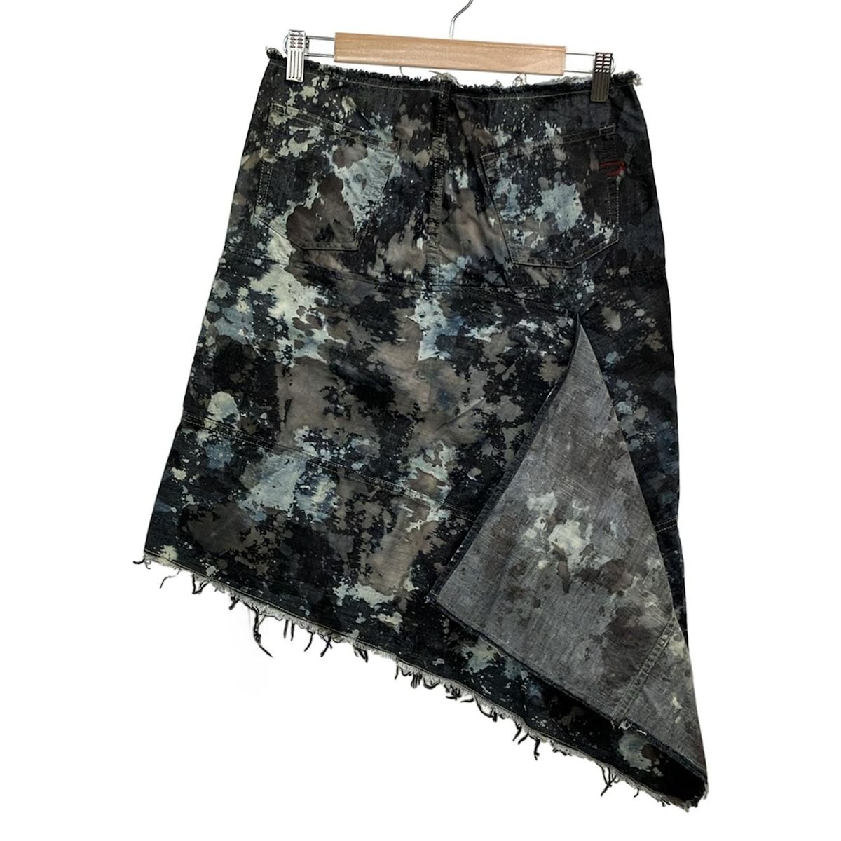 DIESEL ディーゼル スカート サイズ26 S レディース - 黒 デニム 変形デザイン ペイント加工 切りっぱなし