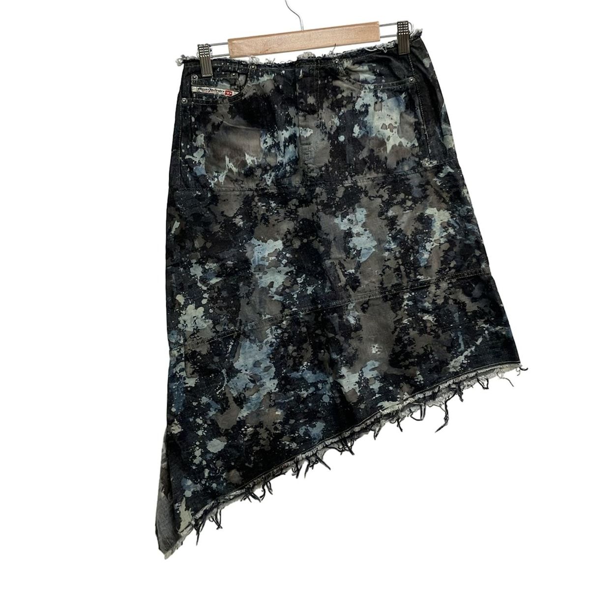 DIESEL ディーゼル スカート サイズ26 S レディース - 黒 デニム|変形デザイン|ペイント加工|切りっぱなし