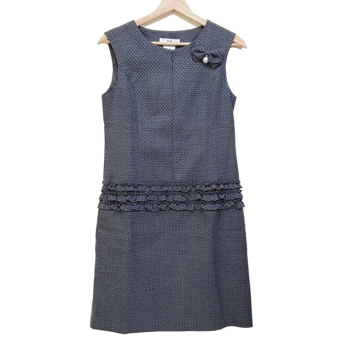 Rene ルネ ワンピース サイズ34 S レディース - ダークグレー×白 クルーネック ノースリーブ ひざ丈 ドット柄 パール リボン フリル