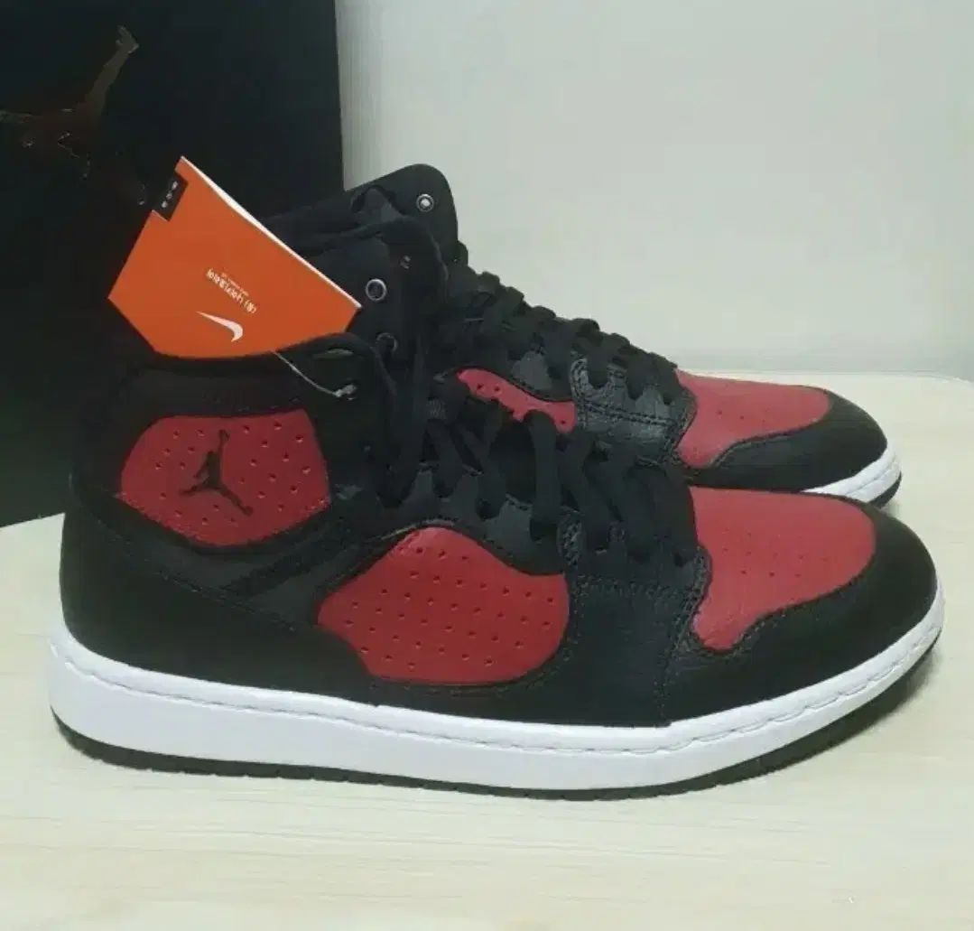 ジョーダン39 28cm 未使用 バカ履きに！レッド&ブラック ジョーダン アクセス ブラック/レッド 新品 280 285 (ユニセックス