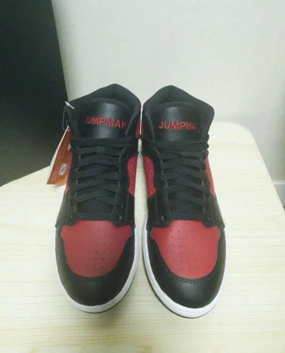 ジョーダン アクセス ブラック/レッド 新品 280 285 (ユニセックス