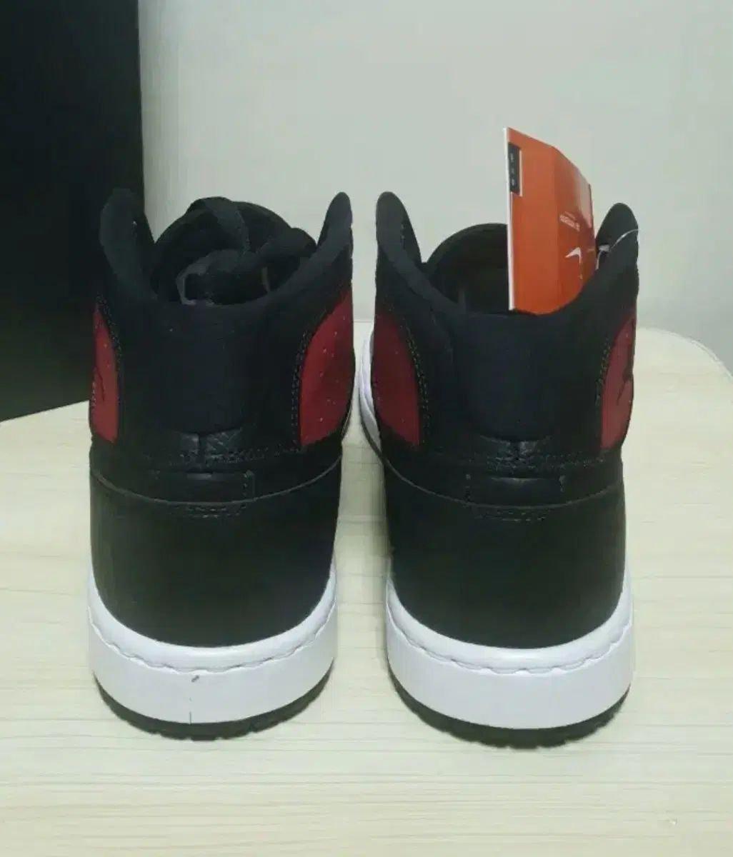 ジョーダン アクセス ブラック/レッド 新品 280 285 (ユニセックス