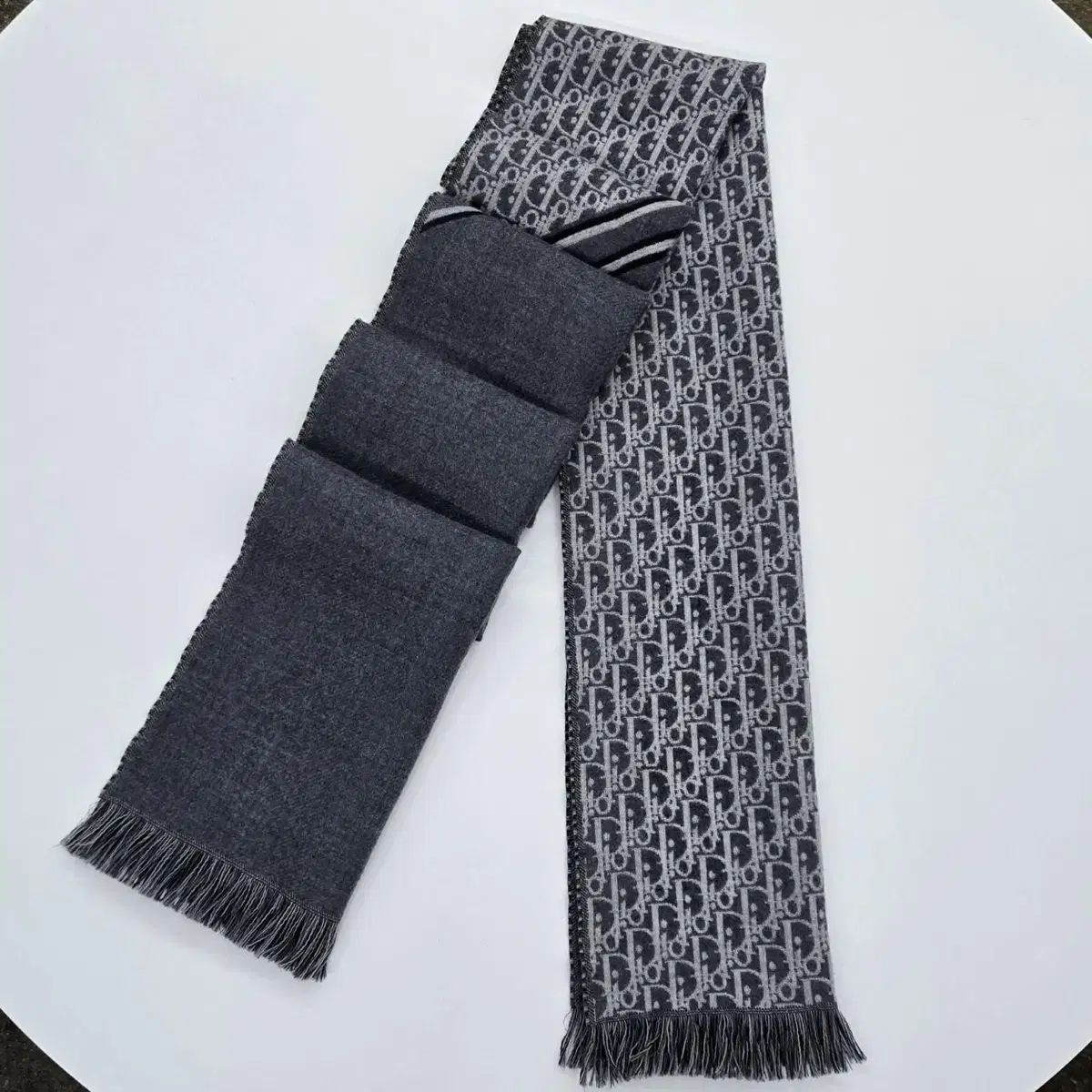 ディオール オブリーク マフラー