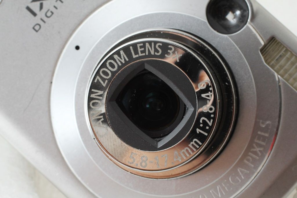 カメラ 格安 Canon キヤノン IXY DIGITAL 70 コンデジ 600万画素