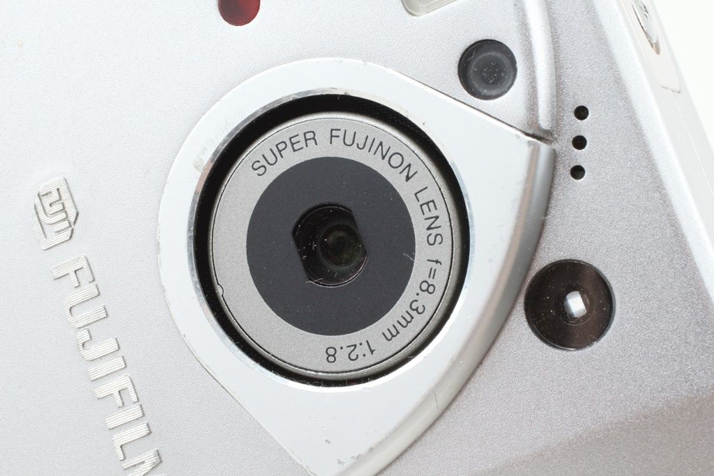 ジャンク FUJIFILM フジフィルム FinePix 40i 240万画素 デジカメ