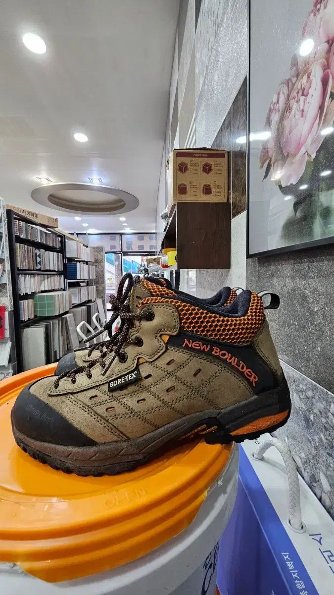 レディース登山靴 CAMPLINE GORE-TEX