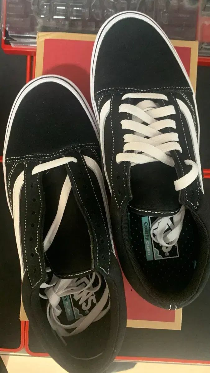 新商品 VANS スクール ブラック コンフィクッシュ