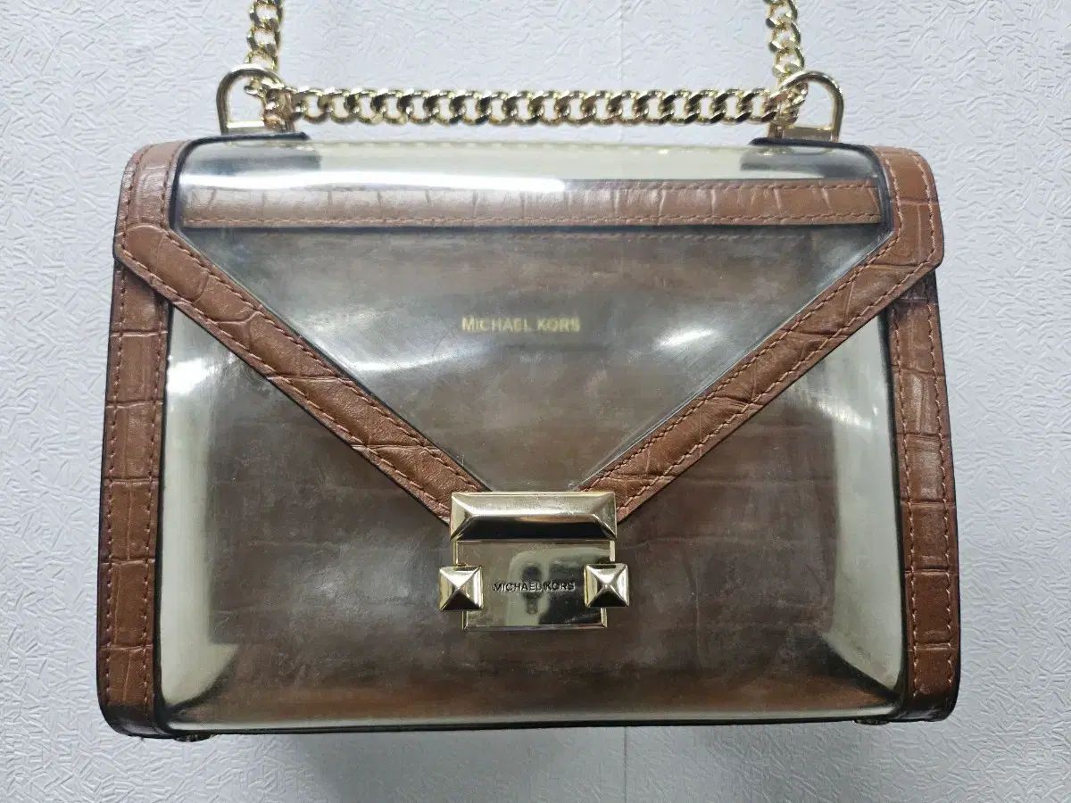 マイケルコース PVC チェーンバッグ