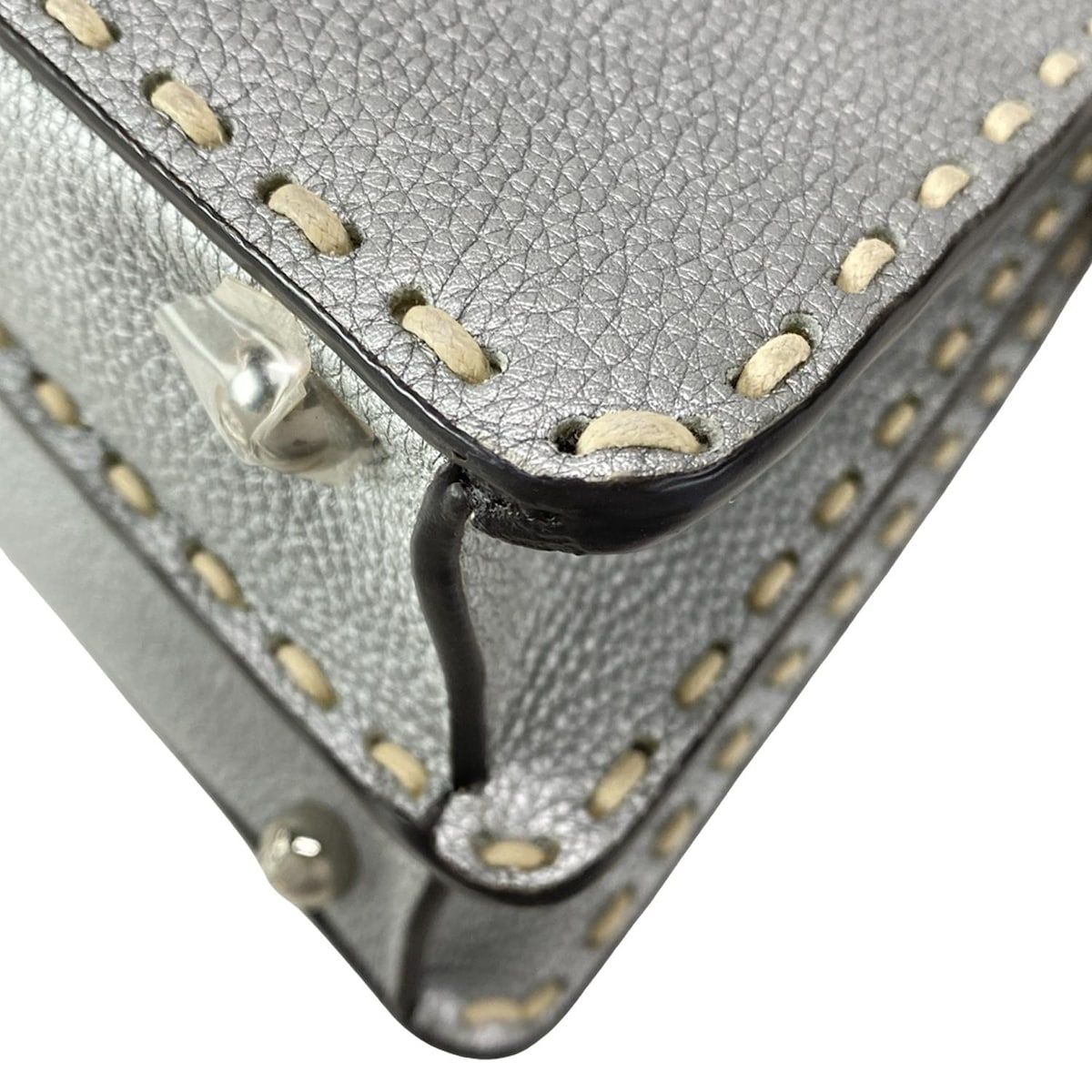 ピーカブーアイシーユースモール