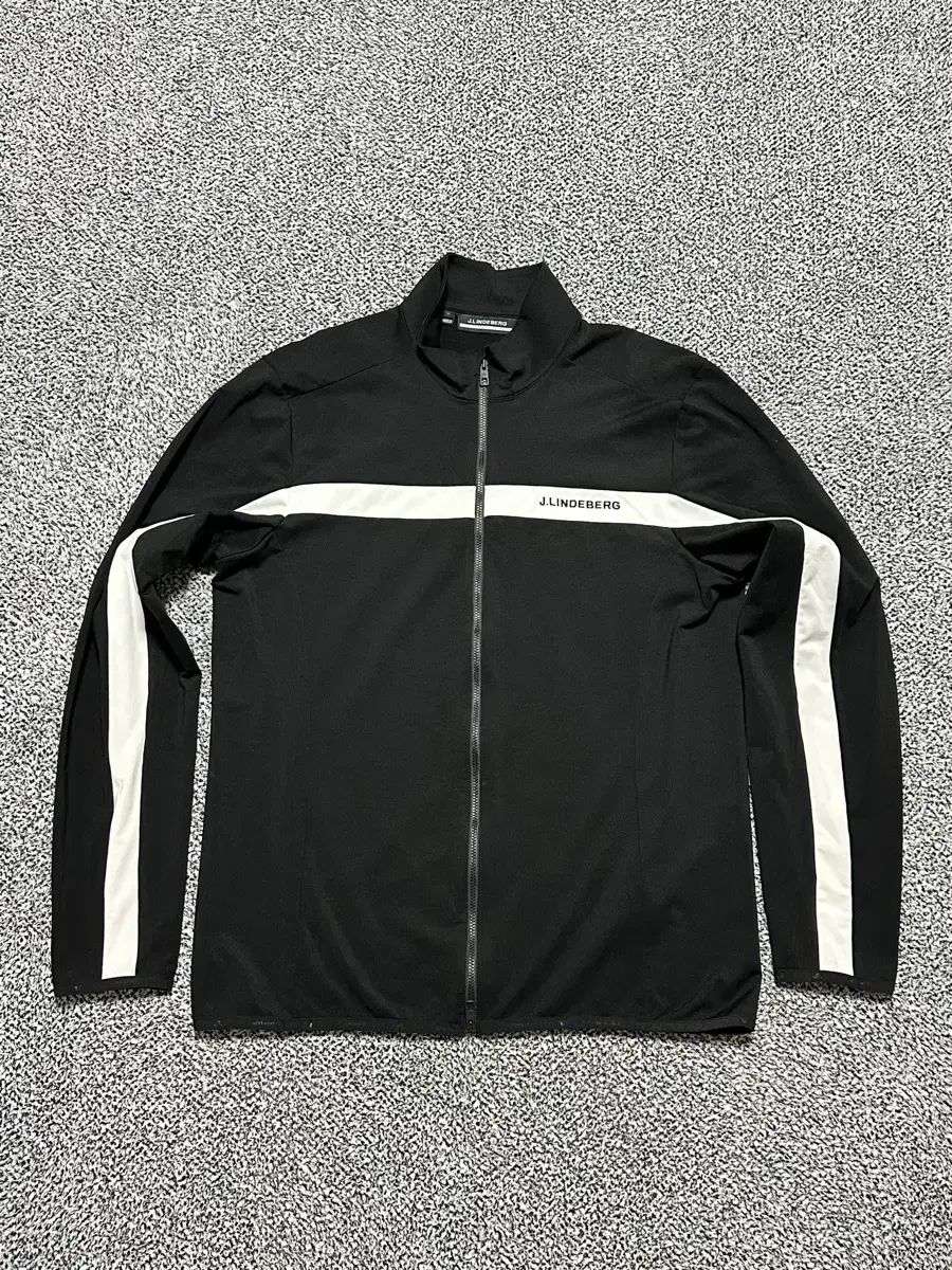 J.LINDEBERG(J.リンドバーグ) 正規品 / メンズ100 / ゴルフ トップ